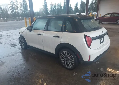 2026 Mini Hardtop Oxford Edition from USA, damaged, VIN WMW43GD01T2X63906